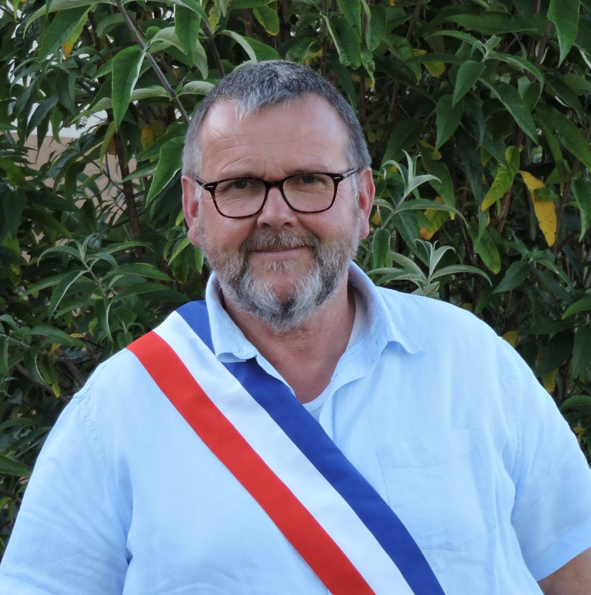 Portrait de Mr CHICOINE, maire de Le Crouais (35) Portrait de Mr CHICOINE, maire de Le Crouais (35)