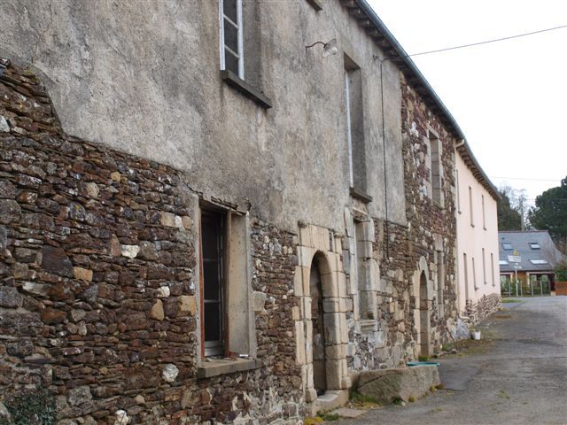 Photo de Le Prieuré, côté Nord-ouest de la bâtisse visible à Le Crouais 35